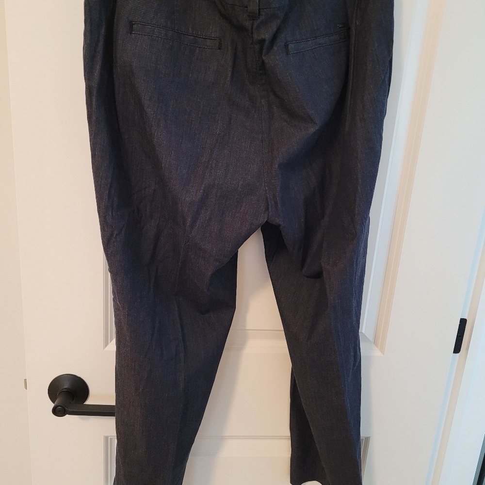 Capri pants - Picture 2 of 4